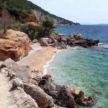 Sveta Nedilja 8792a Sveta Nedelja (Hvar)