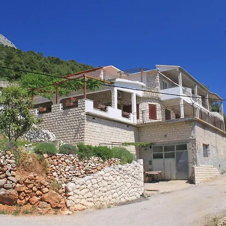 Sveta Nedilja 8792a *